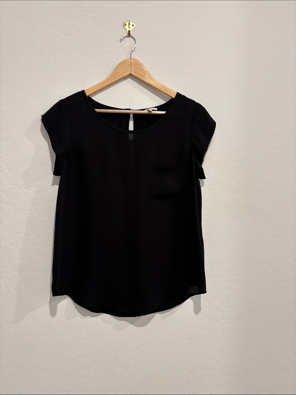 Joie Black Scoop Neck Short-Sleeve 100% Silk Top with Pocket